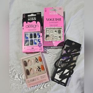 Halloween Themed Nails - 2 Kiss - 1 Glamnetic